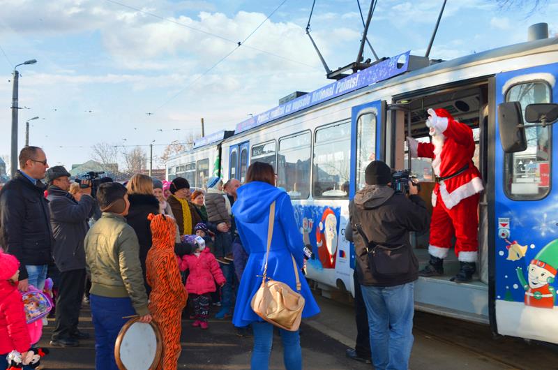 La Iași, Moș Crăciun vine cu tramvaiul!