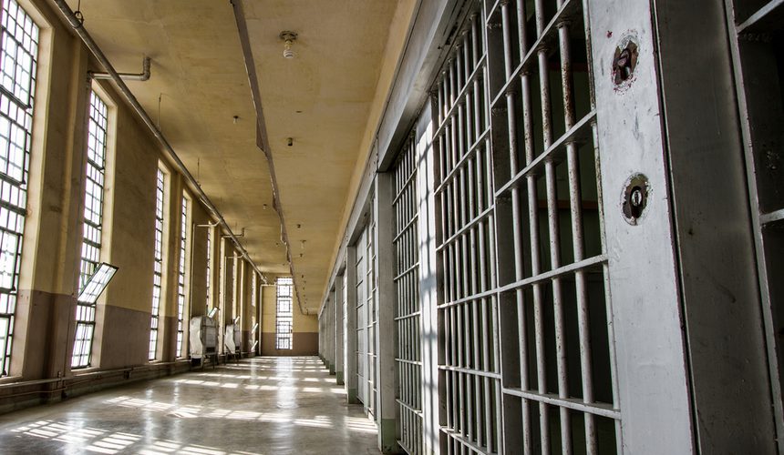 (UPDATE) Gardienii de la penitenciarul Vaslui ameninţă cu greva. Ministrul Justiţiei va discuta luni cu angajaţii