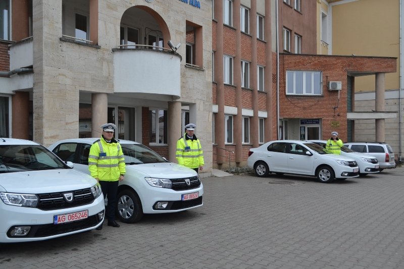 Suceava: Şapte noi autospeciale pentru activităţi operative, în dotarea IPJ