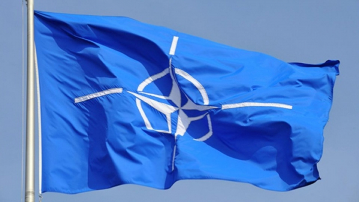 Cinci şefi de state au semnat o declaraţie comună, la summitul NATO