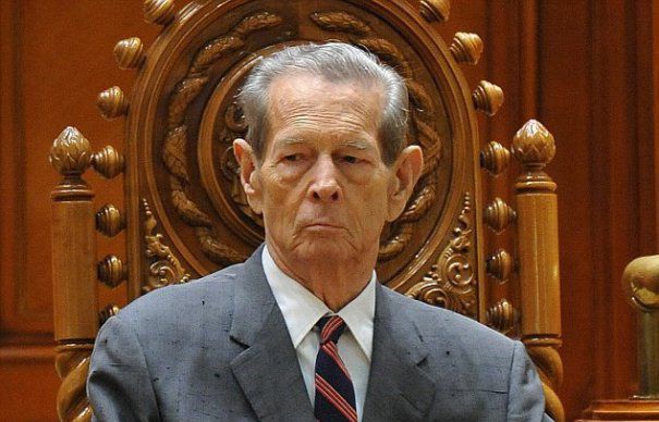 Regele Mihai: „Cele mai importante lucruri de dobândit, după libertate şi democraţie, sunt identitatea şi demnitatea”…