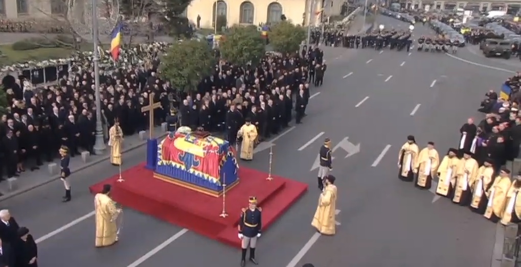 Foştii preşedinţi ai României vor beneficia de funeralii de stat