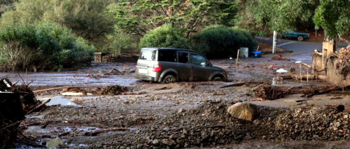 Alunecările de teren din California au produs moartea a cel puţin 17 persoane