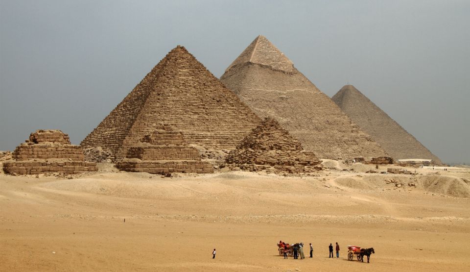 Egipt: Un mormânt vechi de peste 4.000 de ani, descoperit lângă piramidele din Giza