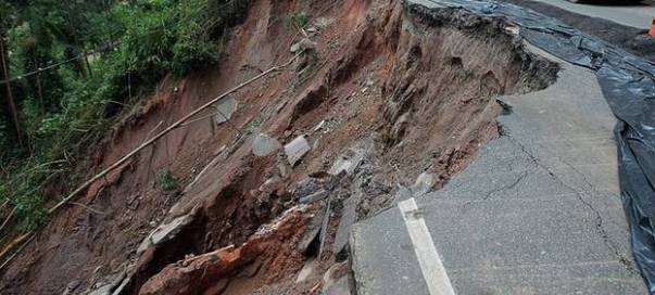 Vrancea: Comunele Vintileasca şi Jitia, afectate de alunecările de teren