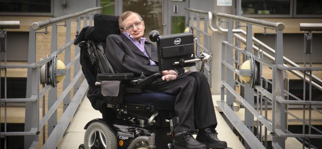 Fizicianul Stephen Hawking a decedat, astăzi dimineață, la locuința sa din Cambridge