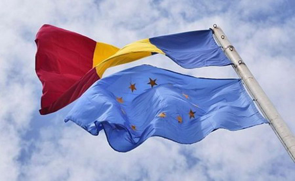 Eurobarometru: Sprijinul românilor pentru apartenenţa ţării lor la UE a ajuns la 49%, în scădere cu 10 puncte procentuale faţă de aprilie