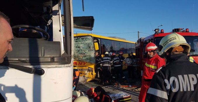 Tragedie pe o şosea din Satu Mare. Două autobuze au fost implicate într-un accident