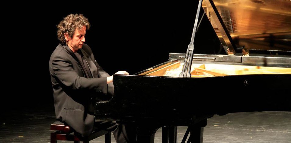 Suceava: Pianistul Horia Mihail va susţine un nou recital în cadrul turneului naţional „Pianul Călător”