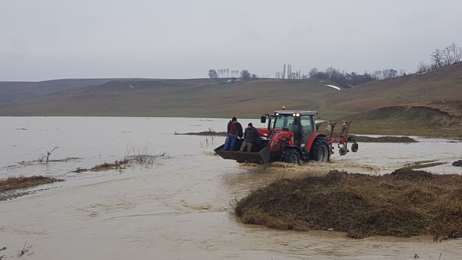 Botoşani: Pagube de peste 960.000 de lei – produse din cauza vremii, luna trecută