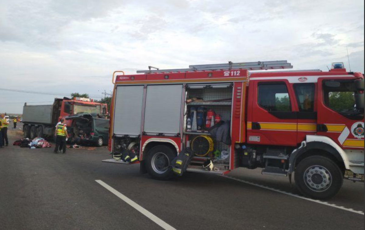 (FOTO) MAE: Nouă români morţi în accidentul din Ungaria