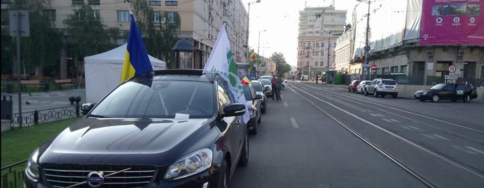 (AUDIO/FOTO/VIDEO) Marş motorizat de la Iaşi către Bucureşti. Manifestanţii sunt nemulţumiţi de amânarea unor proiecte prevăzute de masterplanul de transport