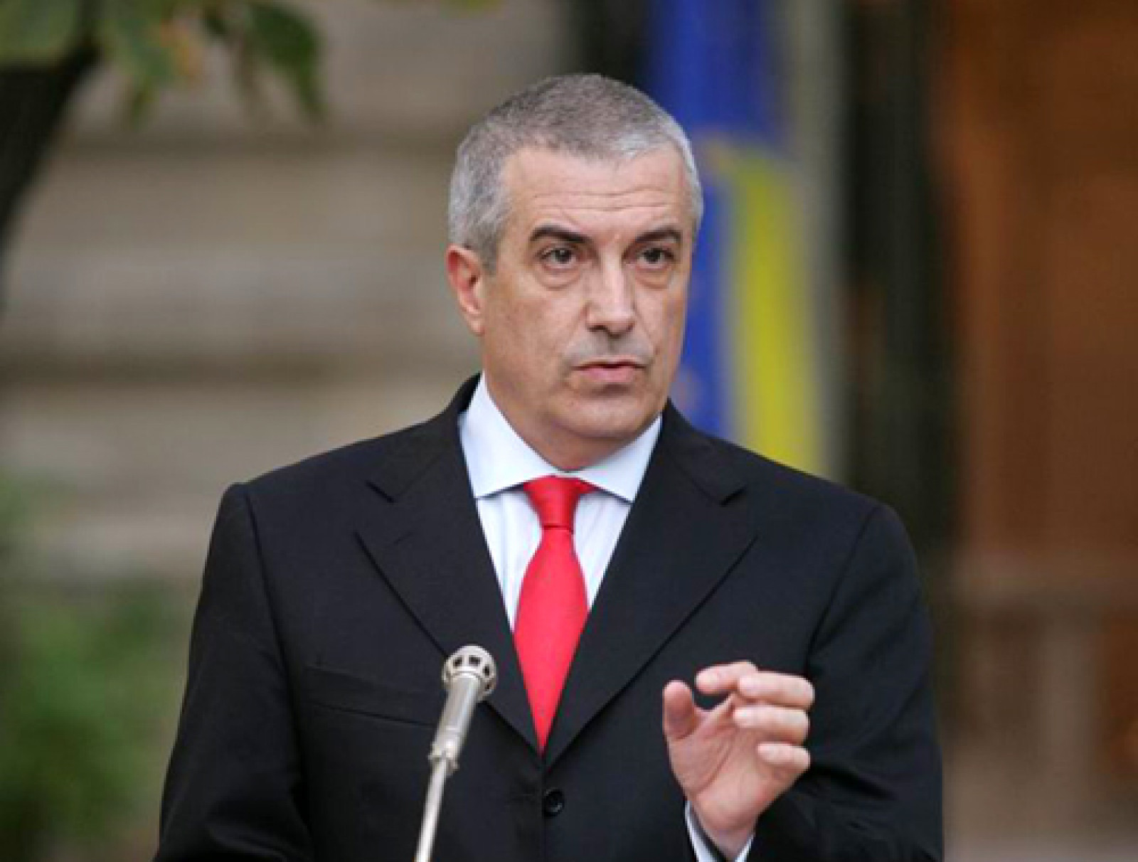 Tăriceanu: Preşedintele trebuie să dea curs cererii de revocare a şefei DNA