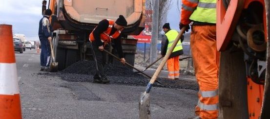 (AUDIO) Iaşi: Pasajul auto care face legătura între şoseaua europeană E 583 şi complexul comercial Carrefour Era va fi consolidat