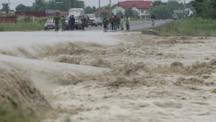 Suceava: Valoarea pagubelor produse de inundaţii în infrastructura din judeţ, estimată la circa 42 milioane de lei