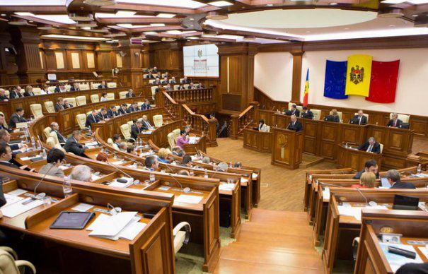 Parlamentul Republicii Moldova amână alegerile legislative pentru februarie 2019