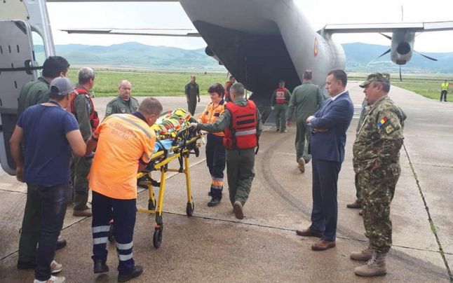 Unul din cei doi piloţi care s-au catapultat, cu cinci zile în urmă, din avionul-şcoală IAR 99 Şoim, la Bacău, se simte mai bine