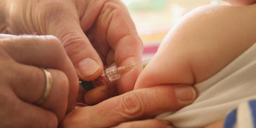 Pintea: Alegând vaccinarea, părinţii protejează nu doar sănătatea copiilor lor, ci contribuie la protejarea copiilor care nu pot fi vaccinaţi