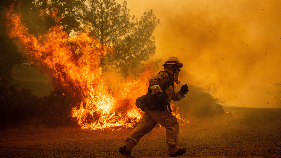 Cel mai mare incendiu din istoria Californiei va continua să ardă până la finalul lunii august