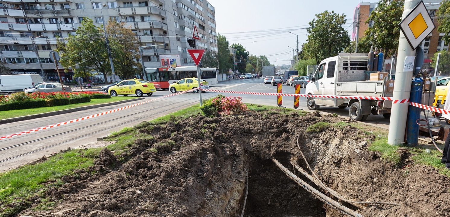 (FOTO) Iaşi: Autorităţile iau măsuri pentru accelerarea lucrărilor din Podu Roș