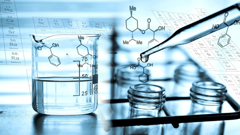 Trei medalii de argint şi una de bronz, obţinute de elevii români la Olimpiada Internaţională de Chimie 2018