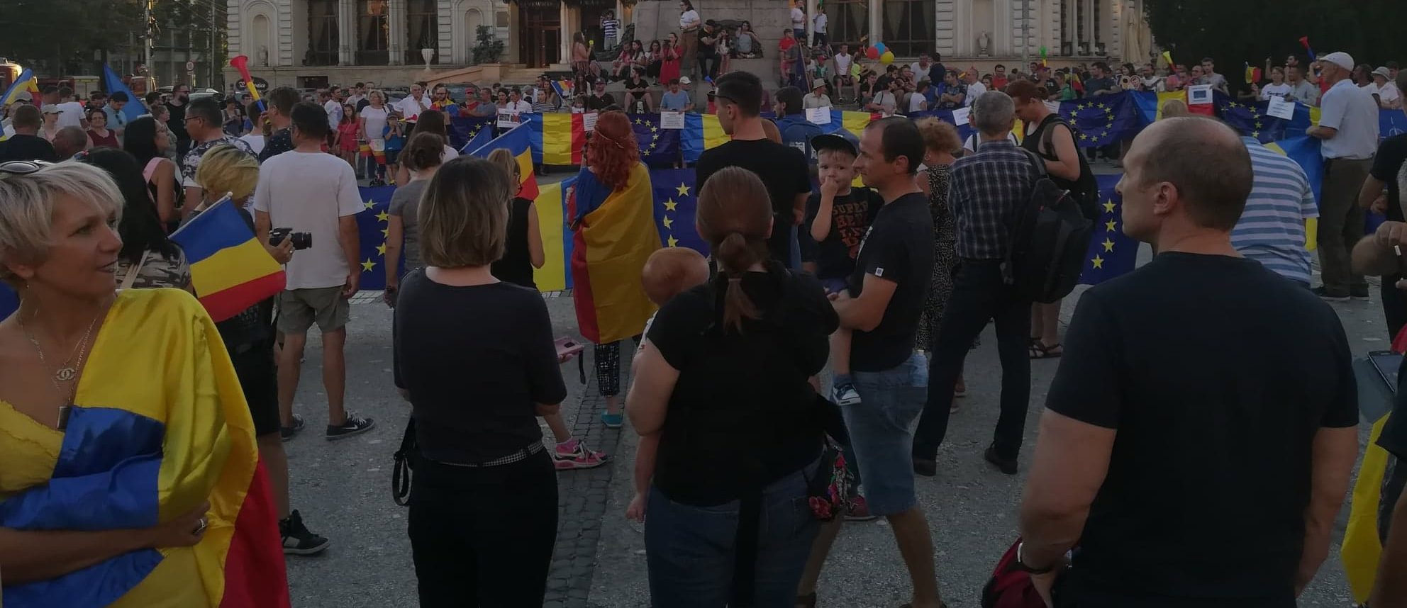 (FOTO/AUDIO) Iași: A doua zi de proteste