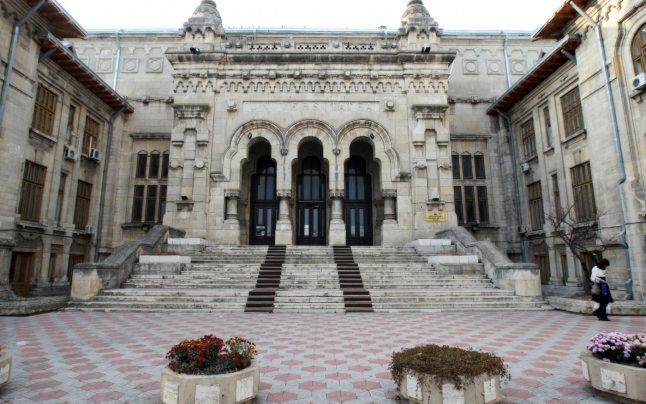 Galaţi: Universitatea Dunărea de Jos scoate la admitere 359 locuri bugetate, în sesiunea a II-a