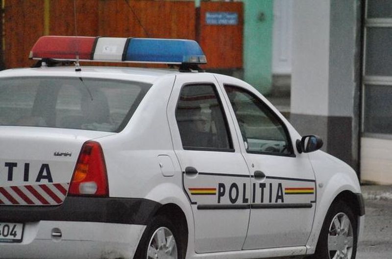 Suceava: Bărbat cercetat sub control judiciar după ce a ameninţat şi lovit un poliţist aflat în misiune