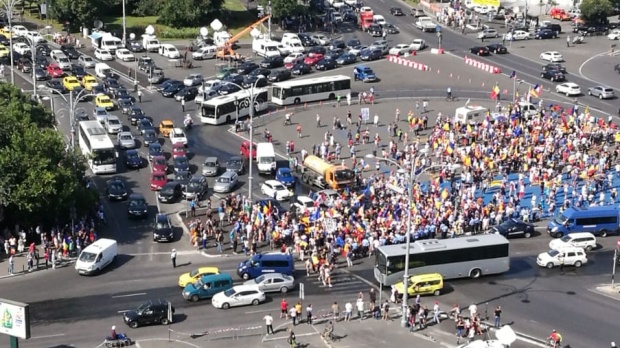 Bilanţul ciocnirilor dintre protestatari şi jandarmi de la mitingul din Piaţa Victoriei