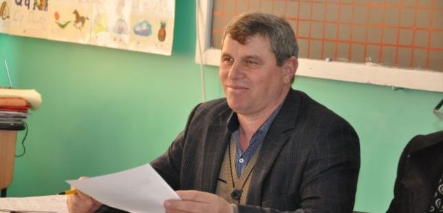 Vaslui: Un primar a organizat nunta fiicei în şcoală. Prefectul se declară indignat, dar spune că a fost legal