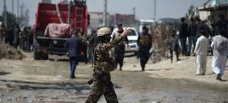 Afganistan: Dublu atentat sinucigaş la Kabul. Cel puţin 14 morţi