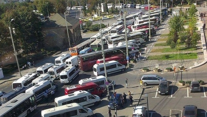 Patronatele, federaţiile şi sindicatele din transporturi anunţă proteste