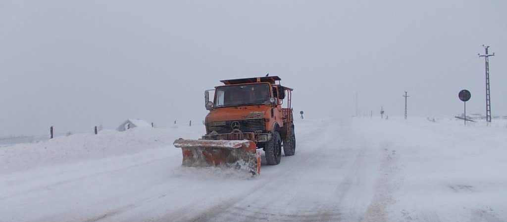 Suceava: 20 de primării nu au contracte încheiate pentru deszăpezirea din sezonul rece