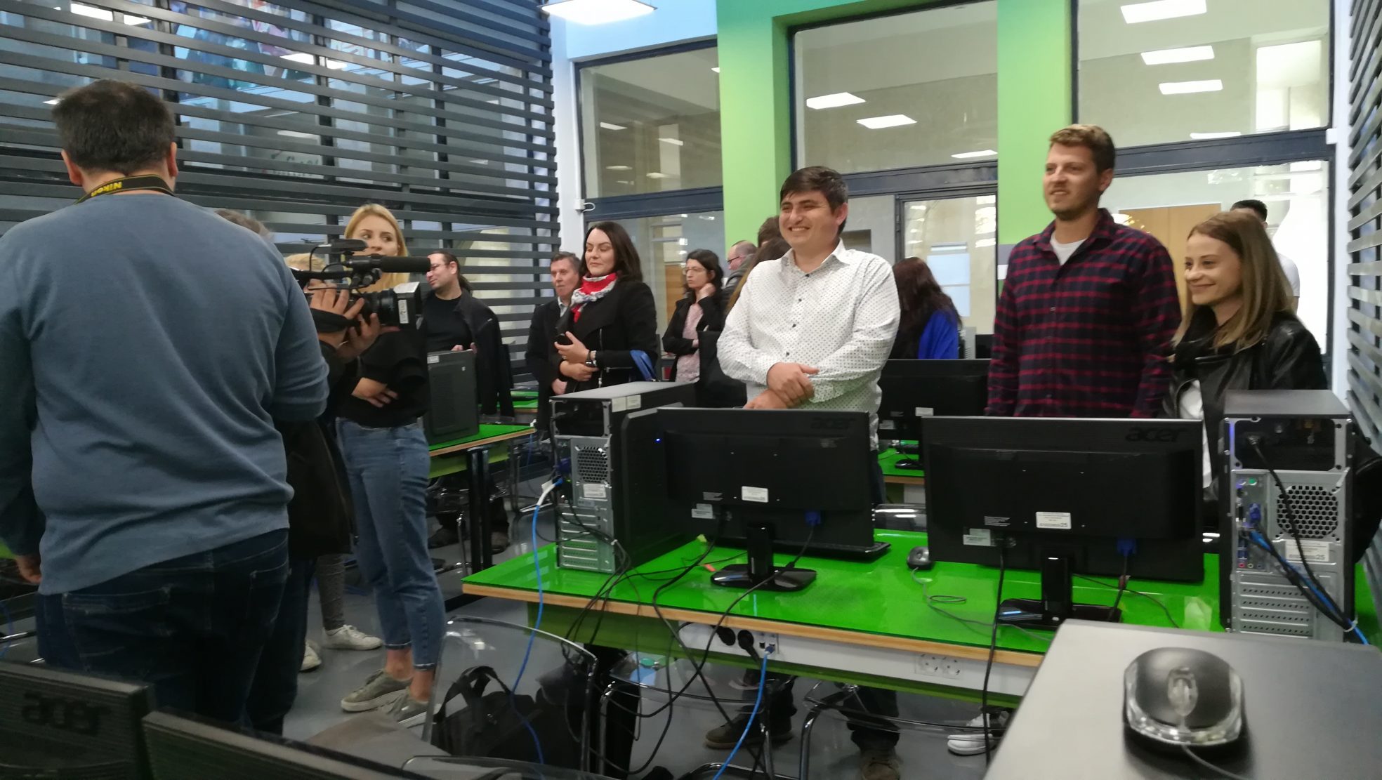 (FOTO/AUDIO) TUIASI: Laborator ultramodern inaugurat la Facultatea de Automatizări şi Calculatoare