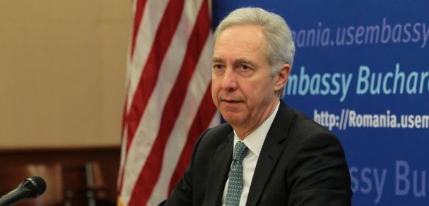 Vrancea: Ambasadorul Hans Klemm a inaugurat Raftul american din Biblioteca Judeţeană ‘Duiliu Zamfiresc’ Focşani