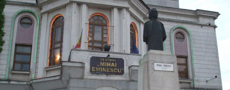 Încep lucrările de reabilitare şi consolidare a clădirii Teatrului Mihai Eminescu din Botoşani