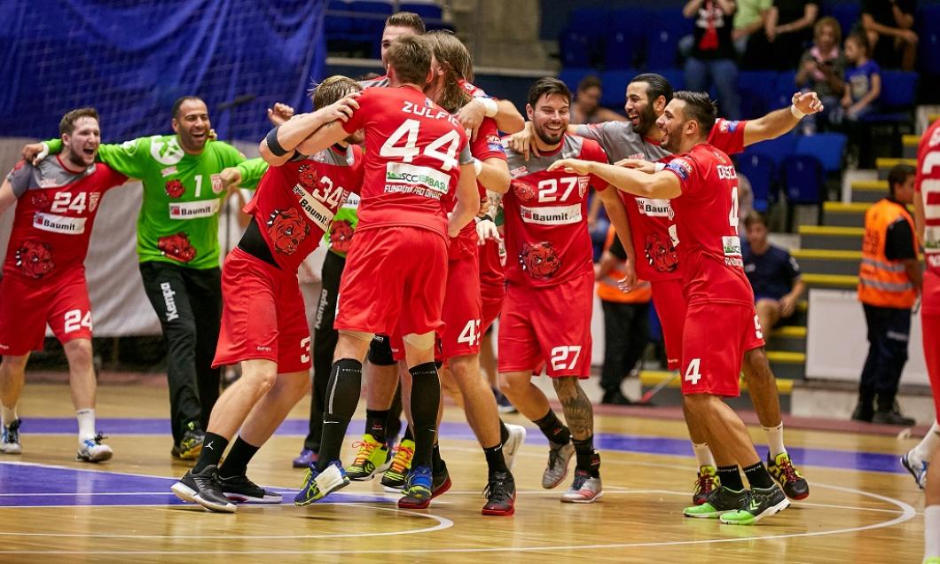 Dinamo București, prima echipă de handbal masculin care trece de grupele Ligii Campionilor