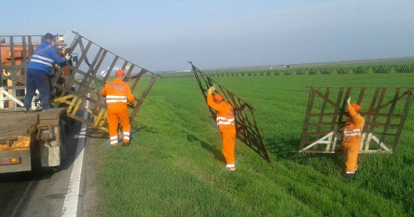 Botoşani: Lungimea drumurilor naţionale pe care vor fi montate parazăpezi va creşte