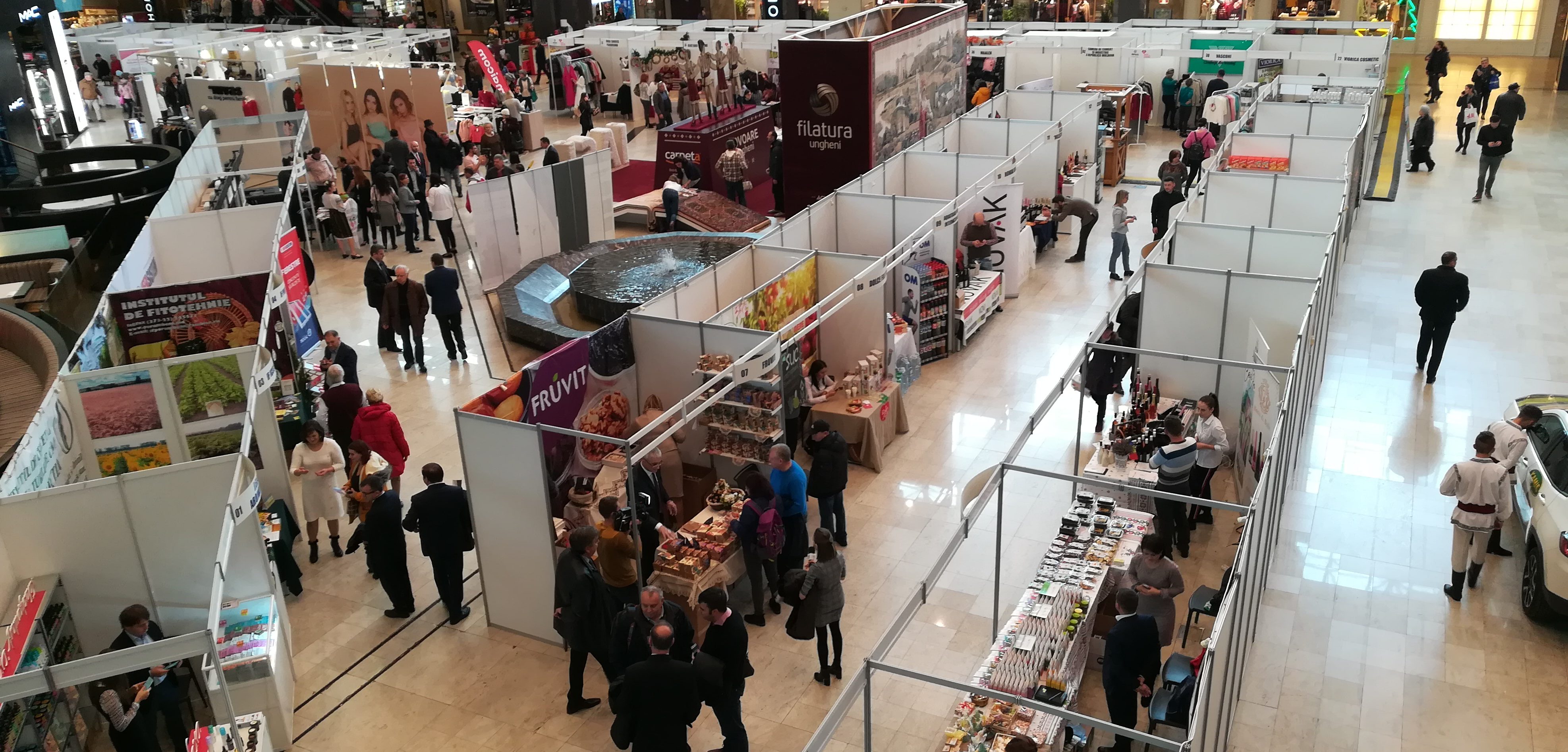 (FOTO) Expoziția de produse „Fabricat în Republica Moldova“ a ajuns la Iaşi