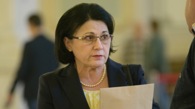 Preşedintele Iohannis a semnat decretul privind numirea Ecaterinei Andronescu în funcţia de ministru al Educaţiei