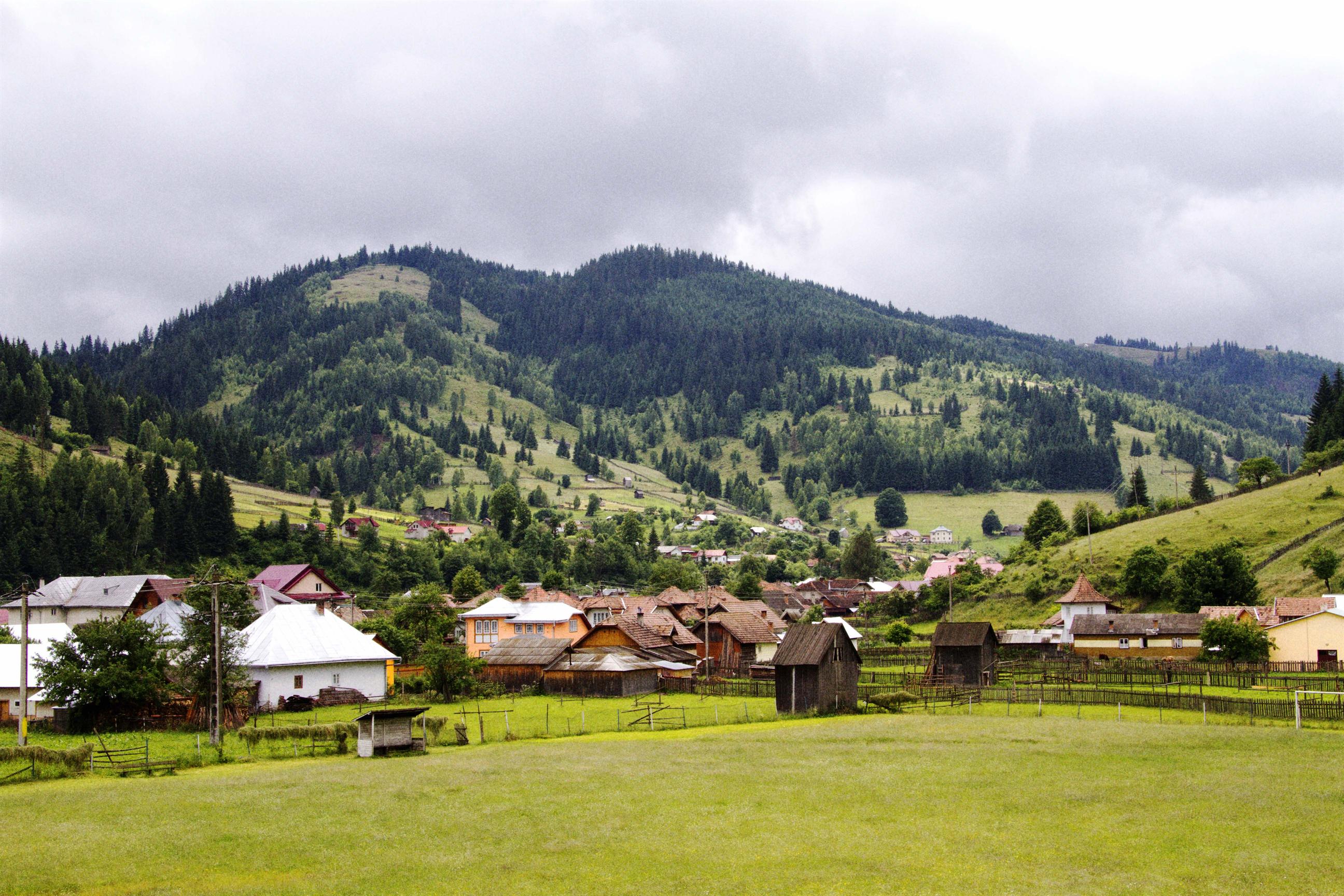 Comuna Fundu Moldovei, din judeţul Suceava, a primit statutul de staţiune turistică de interes local