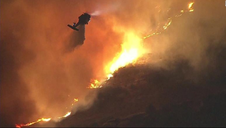 83 de persoane au murit în incendiile din California, iar 563 de persoane sunt în continuare date dispărute