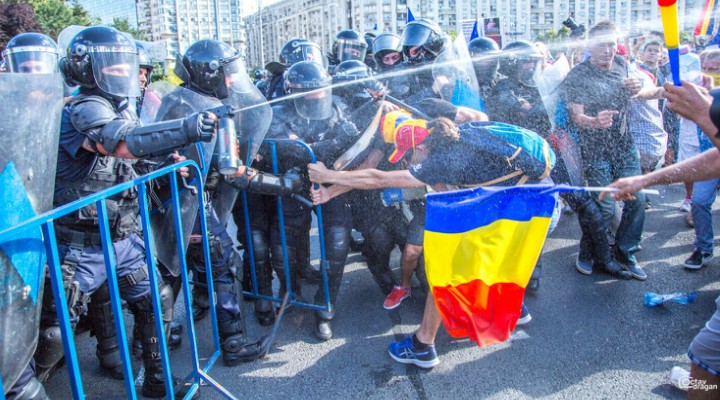 Şapte protestatari de la mitingul din 10 august, trimişi în judecată