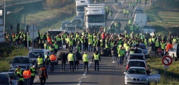 Acţiuni de protest au avut loc în Franţa, faţă de creşterea taxelor la carburanţi