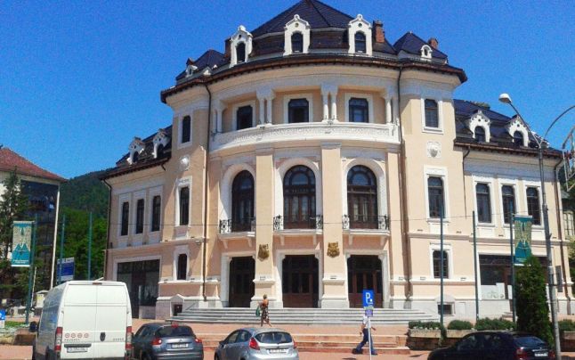 Premiera SuperOK! la Teatrul Tineretului din Piatra Neamț