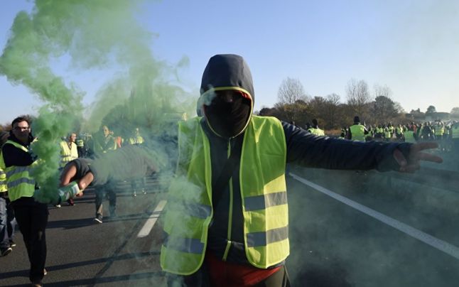 Franţa: Un protestatar din mişcarea ‘vestelor galbene’, ucis după ce a fost lovit de un camion în Avignon