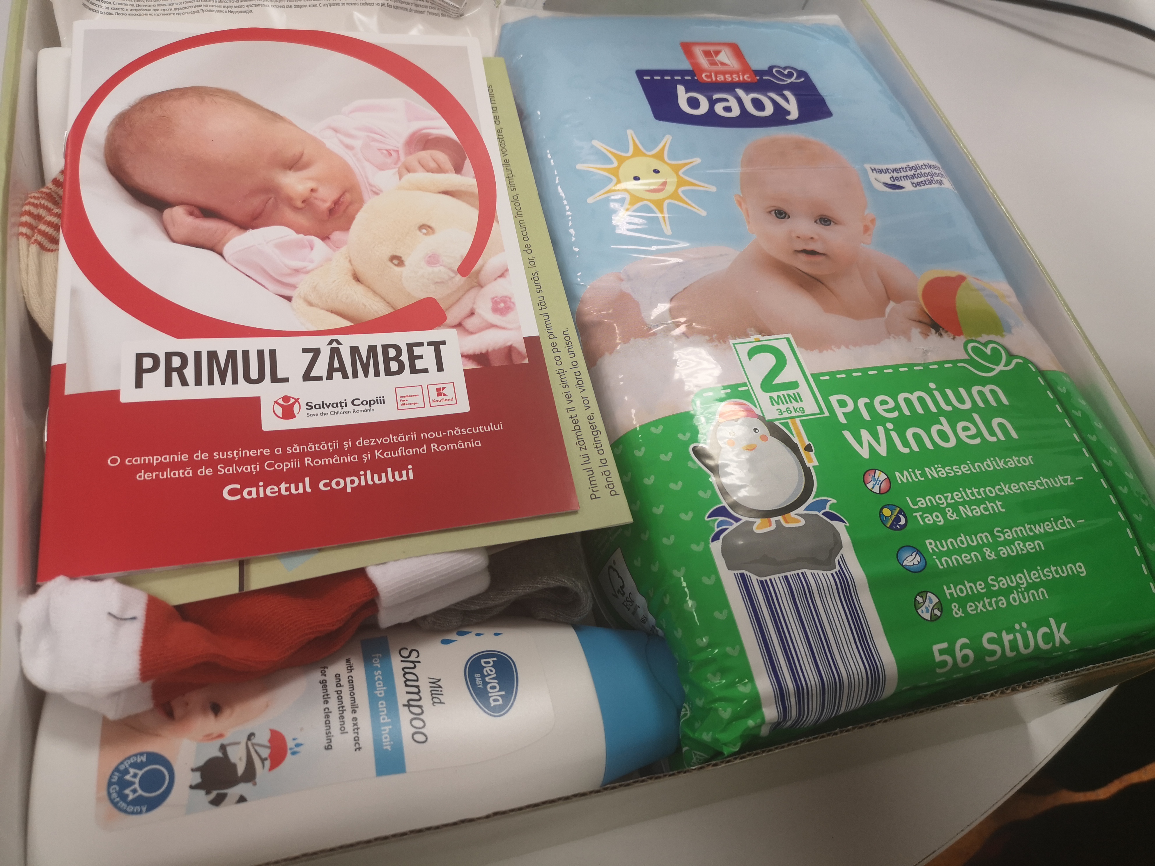 Iași- Mămicile de la Maternitatea Cuza Vodă au primit baby box uri