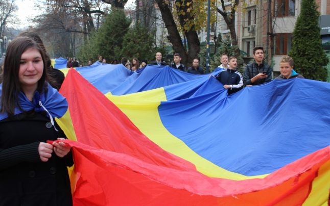 VASLUI: Peste 2.500 de cetăţeni, la manifestările organizate de 1 Decembrie