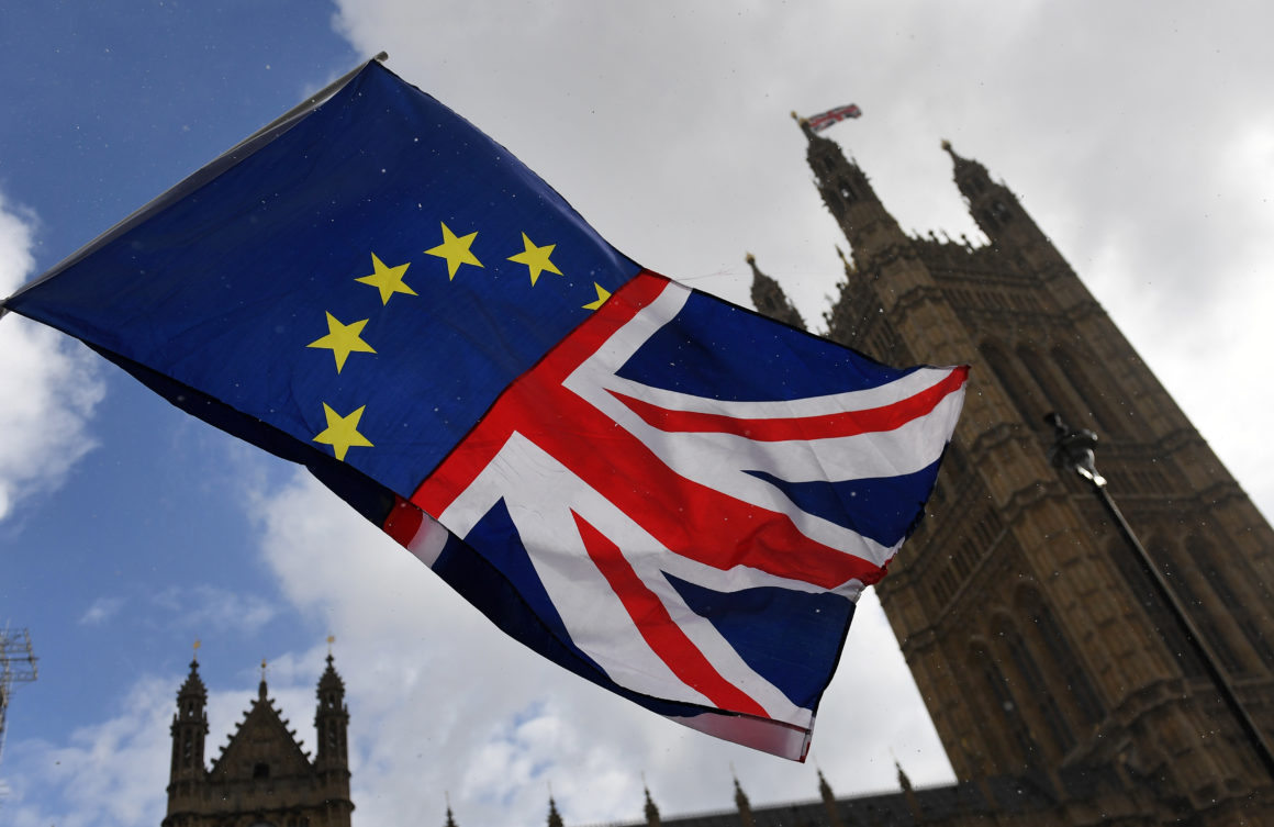 Parlamentarii britanici au respins un Brexit fără acord