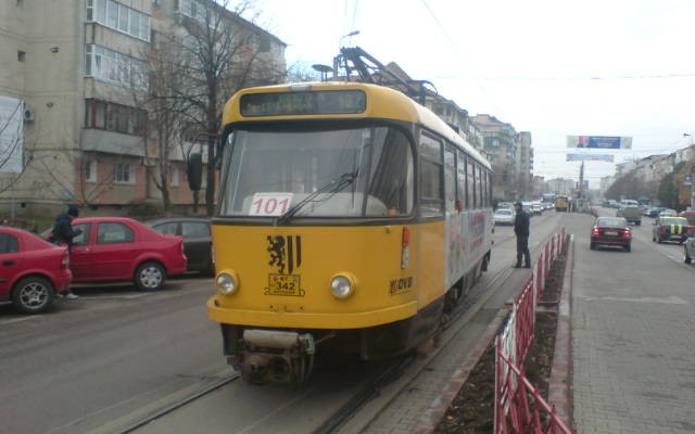 Botoşani: Tramvai aflat în trafic, afectat de un incendiu; călătorii au fost evacuaţi